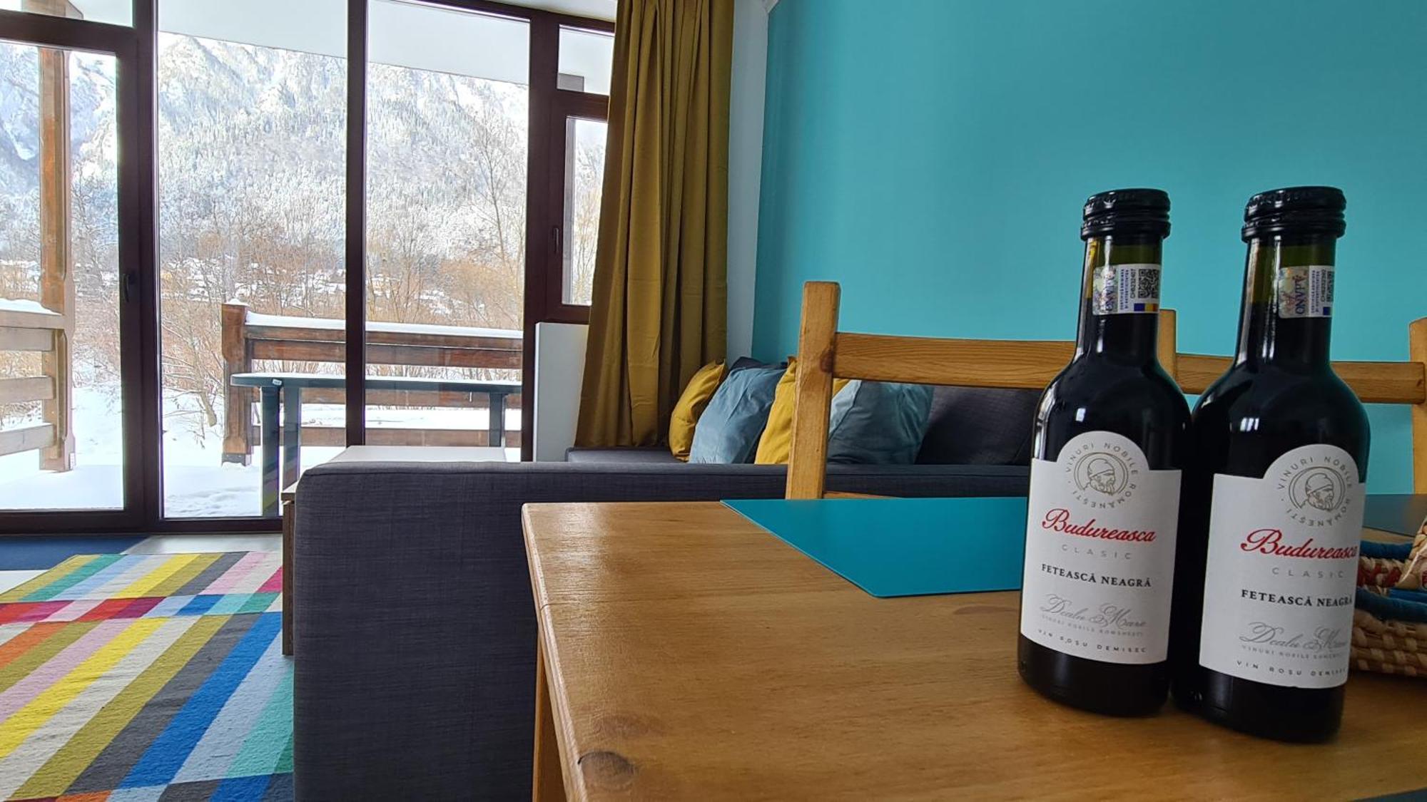 Cozy Riverfront Apartments With Garden And Mountain View Szászbuda Kültér fotó