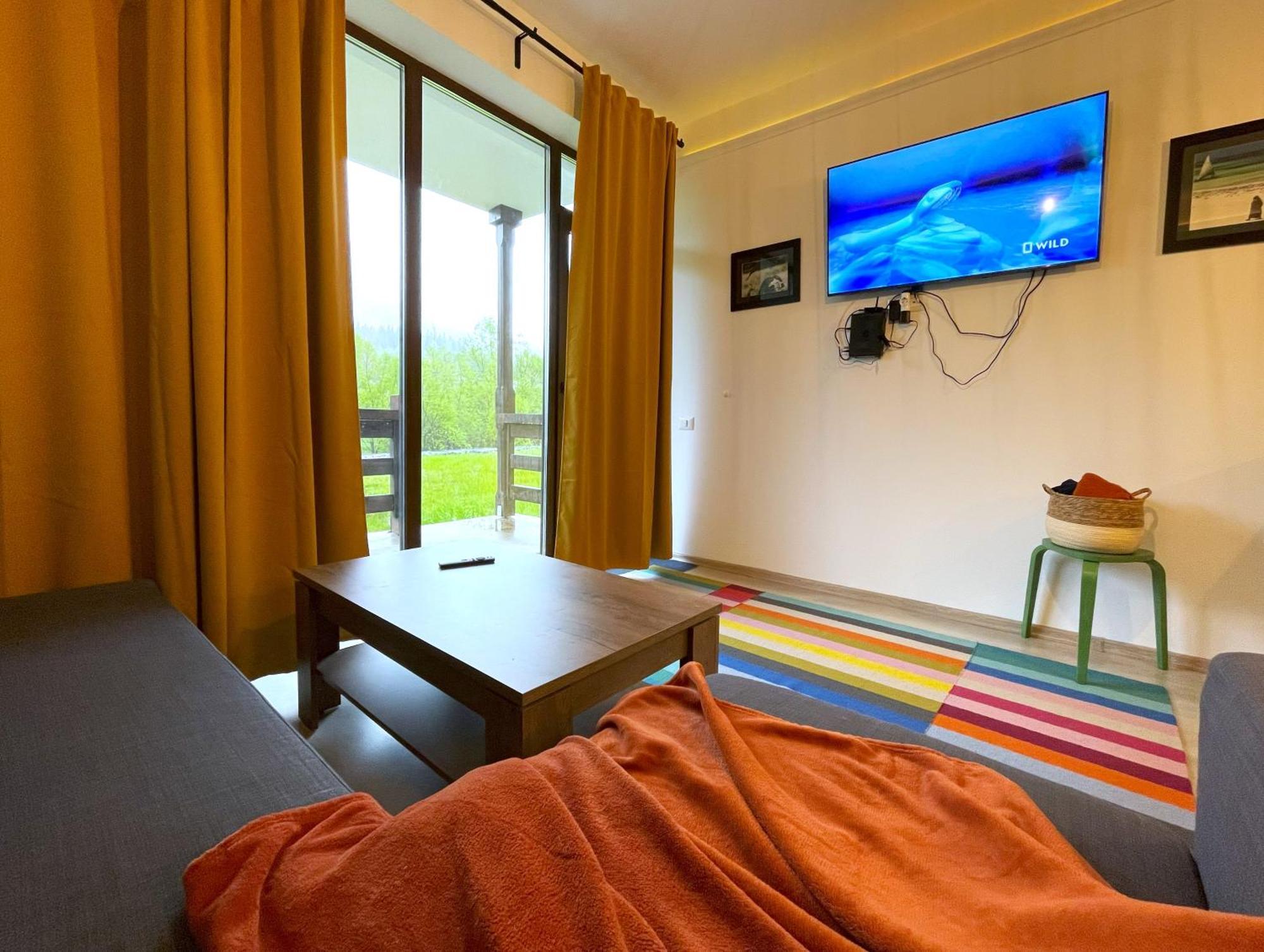 Cozy Riverfront Apartments With Garden And Mountain View Szászbuda Kültér fotó