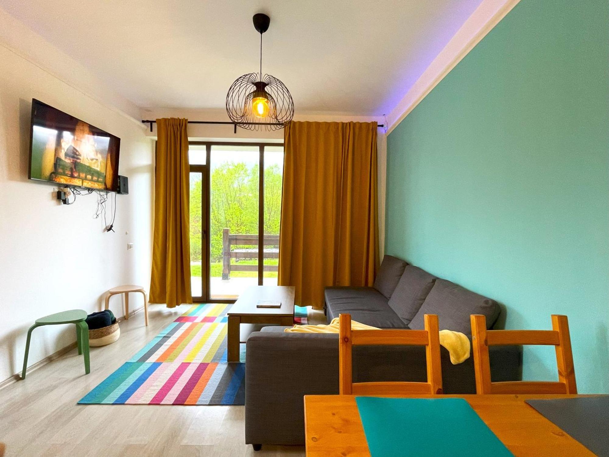 Cozy Riverfront Apartments With Garden And Mountain View Szászbuda Kültér fotó